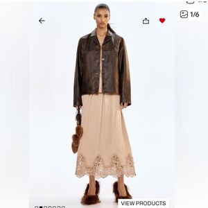 H&M A/W 2025
LACE-TRIMMED SATIN SKIRT Art. No.: 1310814001 - LIMITED TIME
